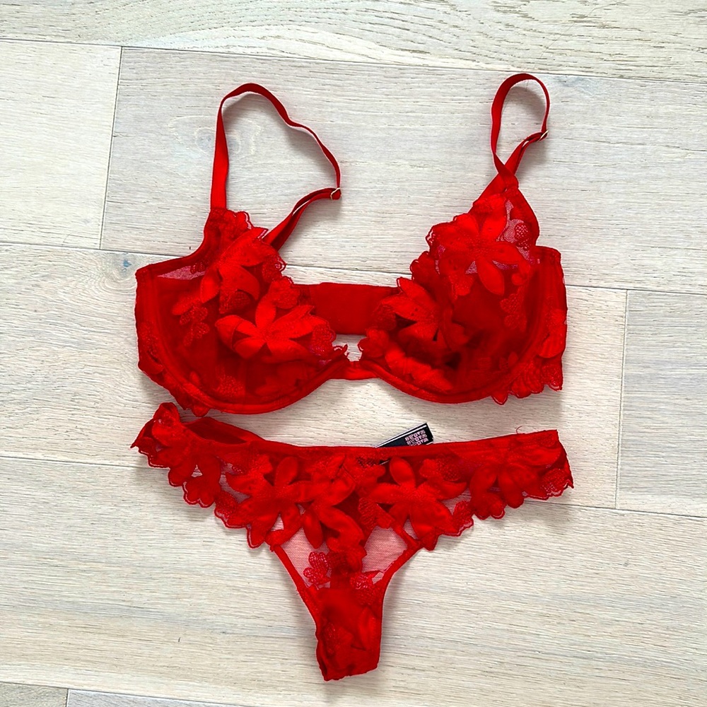 Victoria’s Secret set